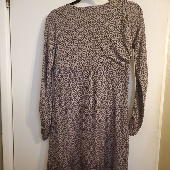 Athleta Ruched Bust Empire Waist Gray Plum Geometric Design‎ Dress Size Small - Picture 3 of 3